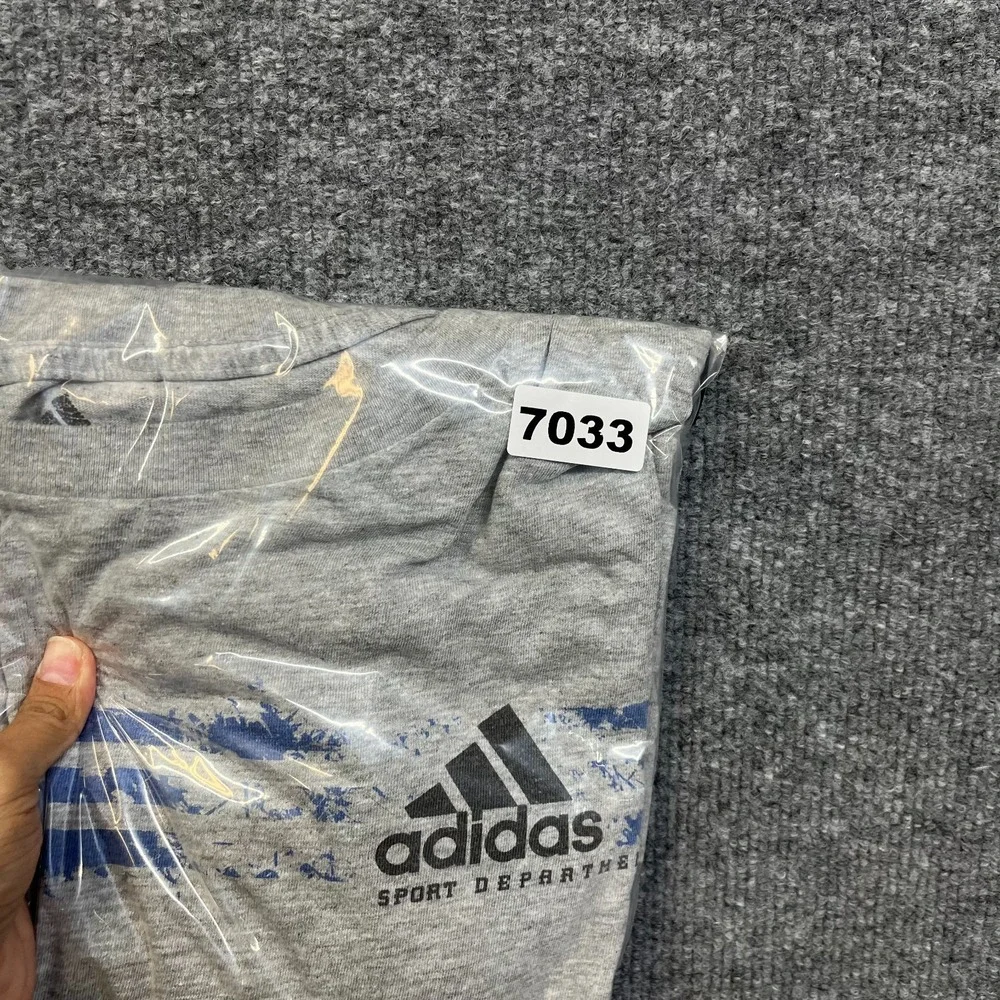 Adidas T-Shirt Men's Gray Graphic Logo Crewneck Short Sleeve Classic - Large